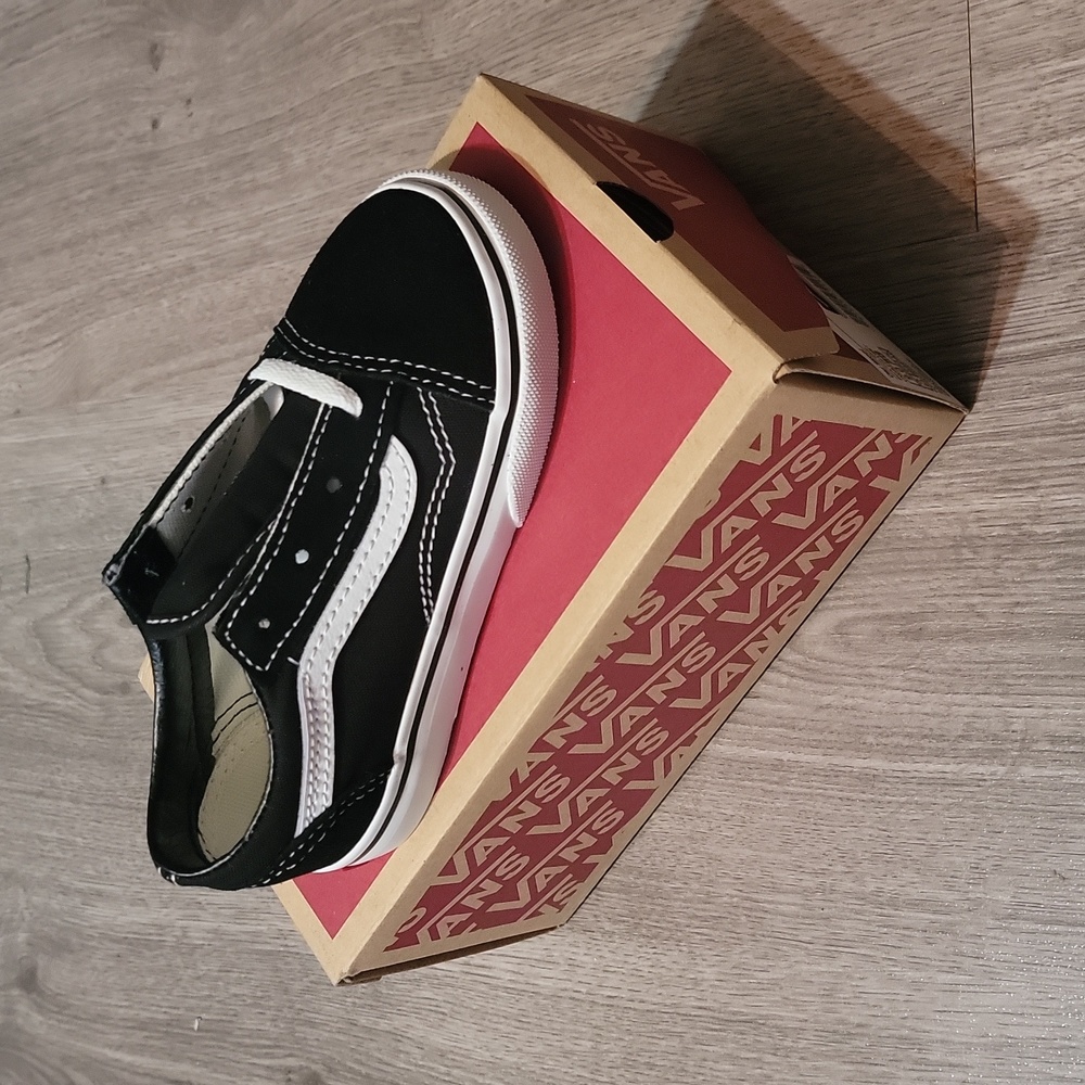 Vans old school sneakers. Size 9 infant